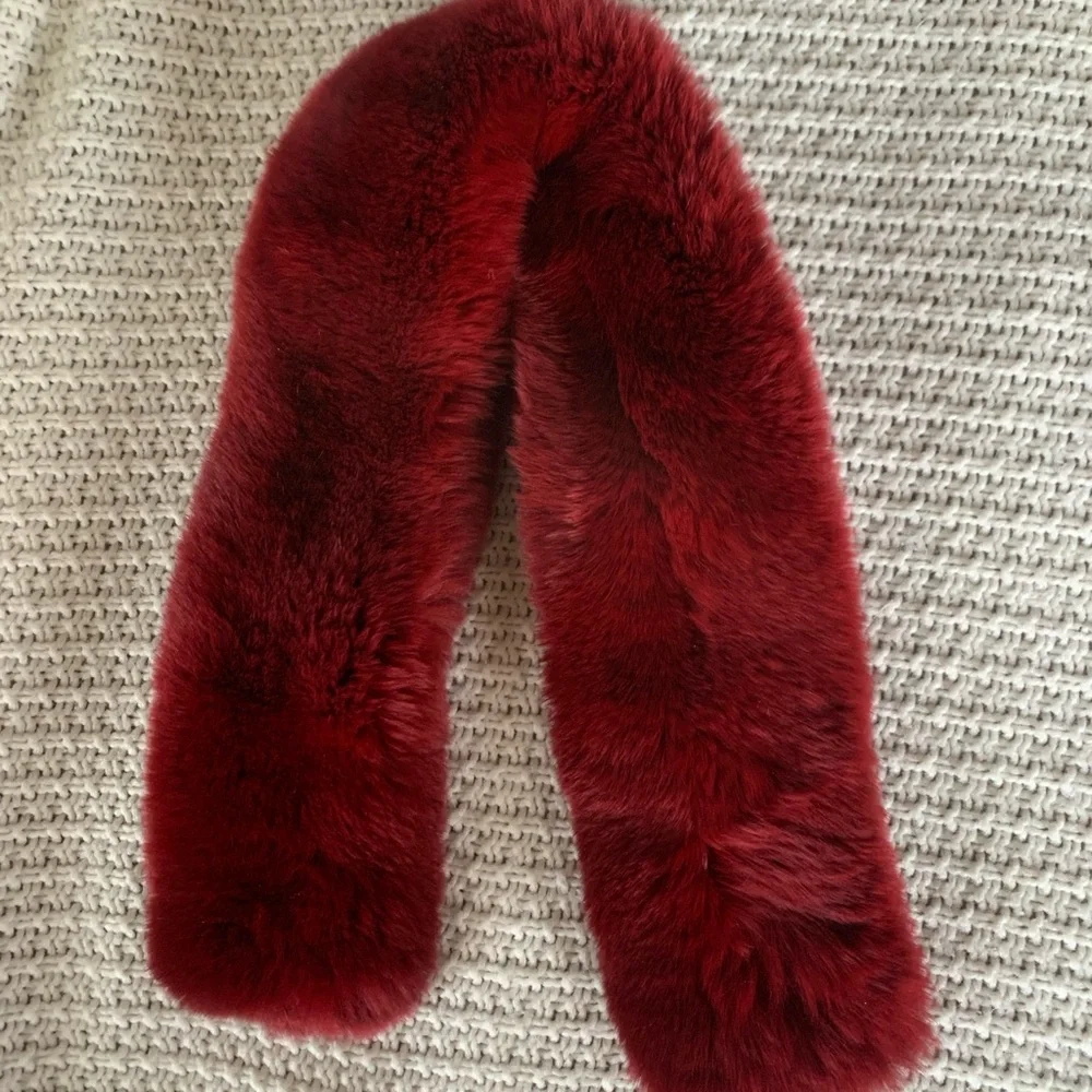Scarlet Rex Rabbit Fur Collar - Picture 5 of 8